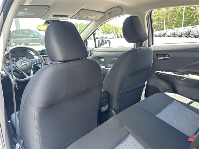 2025 Gray Sky Pearl Nissan Versa 1.6 SV FWD Sedan