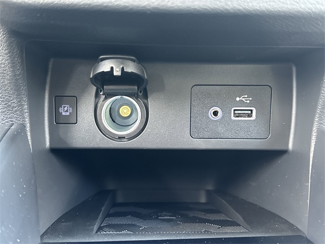 2025 Gray Sky Pearl Nissan Versa 1.6 SV FWD Sedan