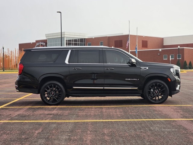 2023 GMC Yukon XL 4WD Denali