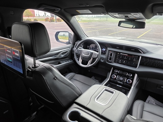 2023 GMC Yukon XL 4WD Denali
