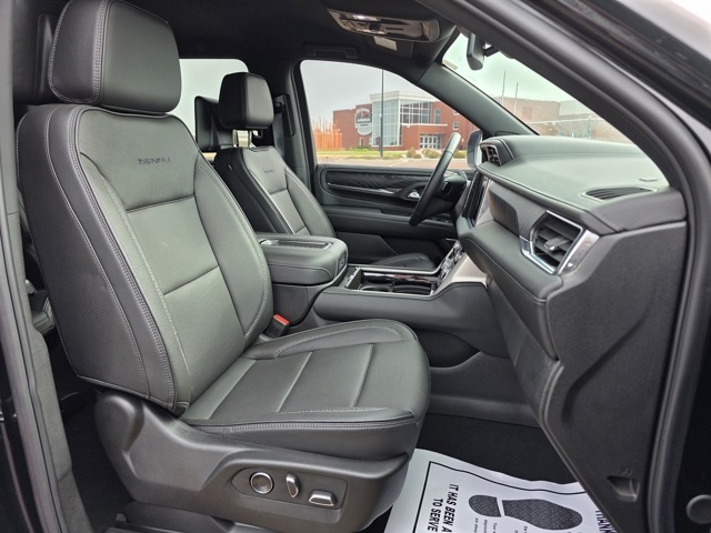 2023 GMC Yukon XL 4WD Denali