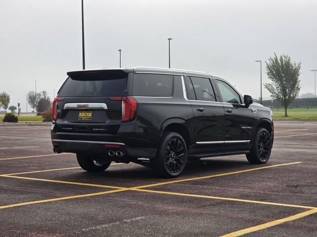 2023 GMC Yukon XL 4WD Denali