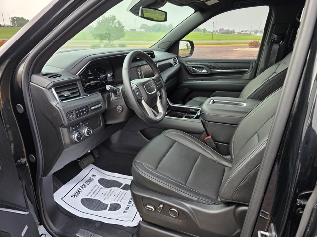 2023 GMC Yukon XL 4WD Denali
