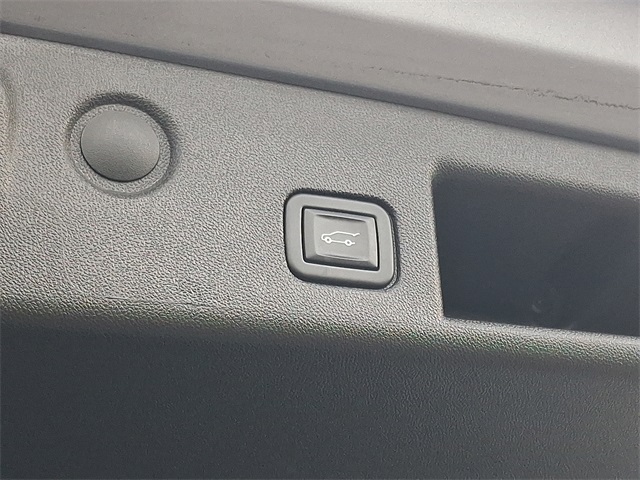 used 2024 Chevrolet Equinox car, priced at $27,550