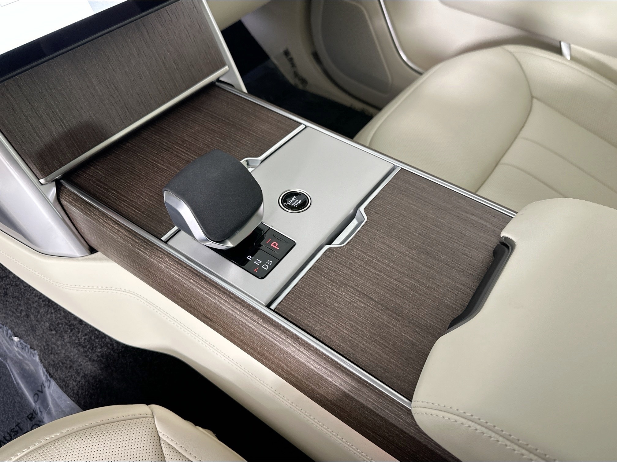 new 2026 Land Rover Range Rover car, priced at $155,185