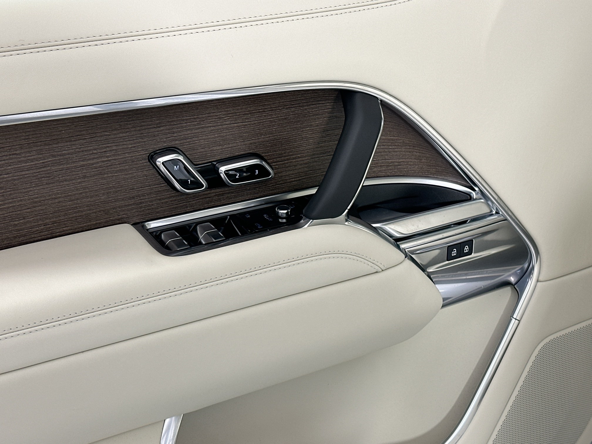 new 2026 Land Rover Range Rover car, priced at $155,185