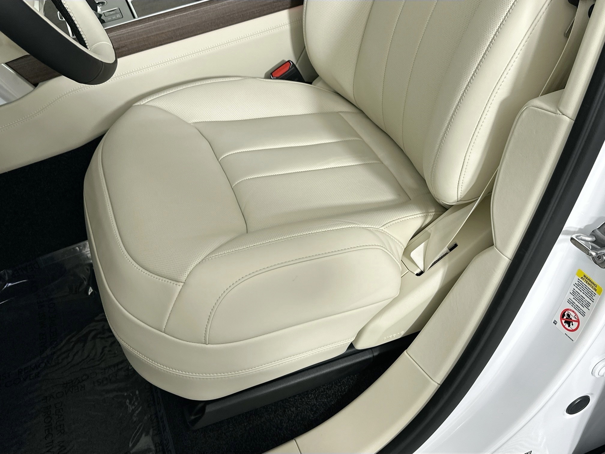 new 2026 Land Rover Range Rover car, priced at $155,185