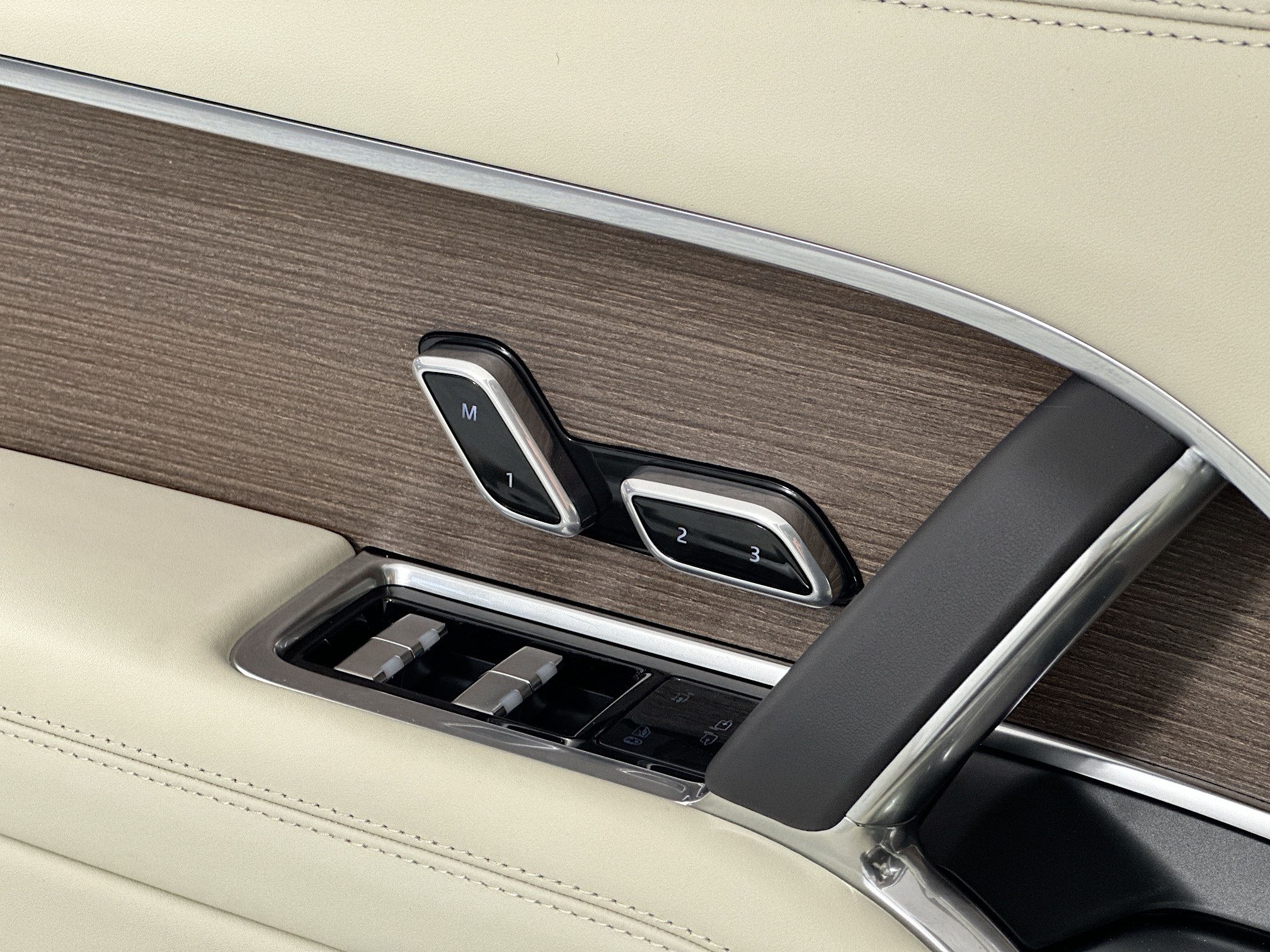 new 2026 Land Rover Range Rover car, priced at $155,185