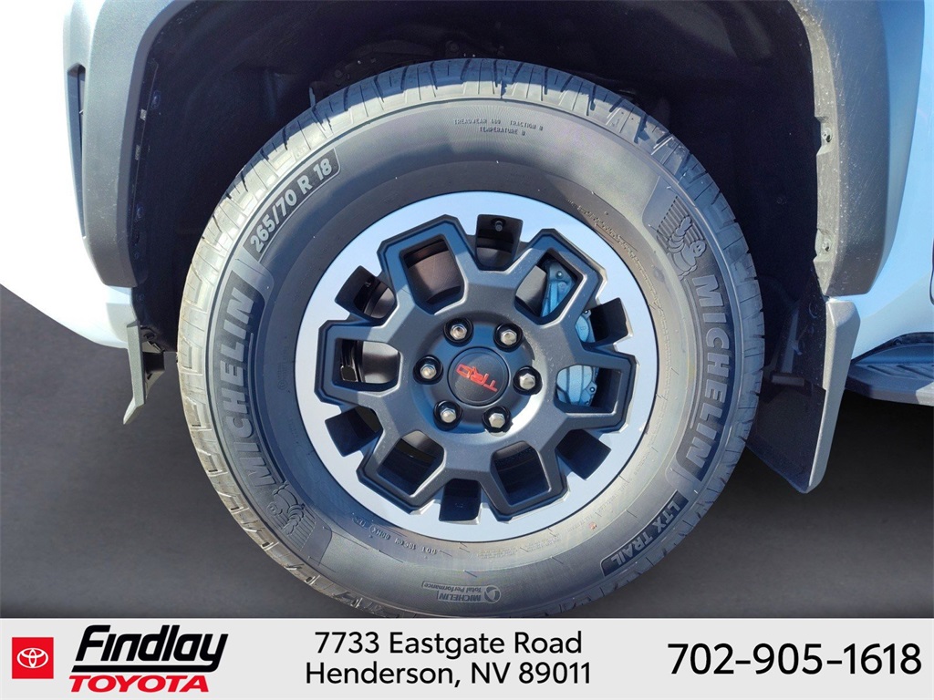 2025 Toyota 4Runner TRD Off-Road photo 3