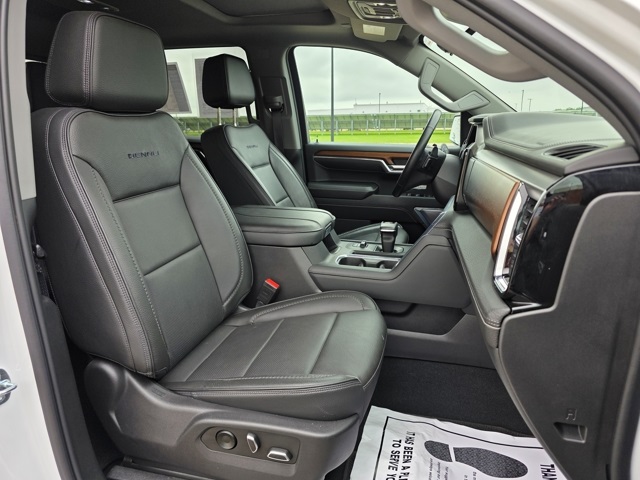 2023 GMC Sierra 1500 4WD Crew Cab Short Box Denali