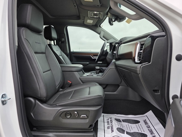 2023 GMC Sierra 1500 4WD Crew Cab Short Box Denali