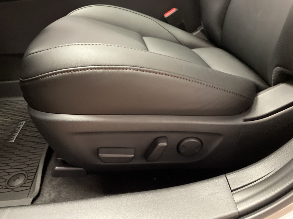 2025 Mazda Mazda3 Sedan 2.5 s Preferred photo 9