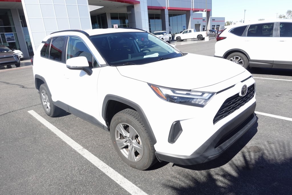 Used 2024 Toyota RAV4 XLE with VIN 2T3W1RFV2RW318936 for sale in Kansas City