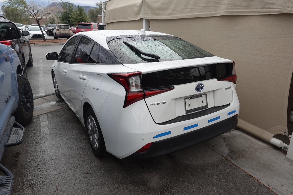 2021 Toyota Prius LE photo 4