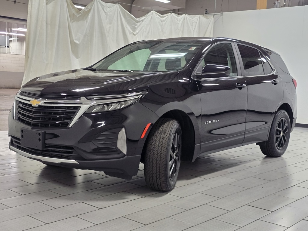 2022 Chevrolet Equinox LT photo 3