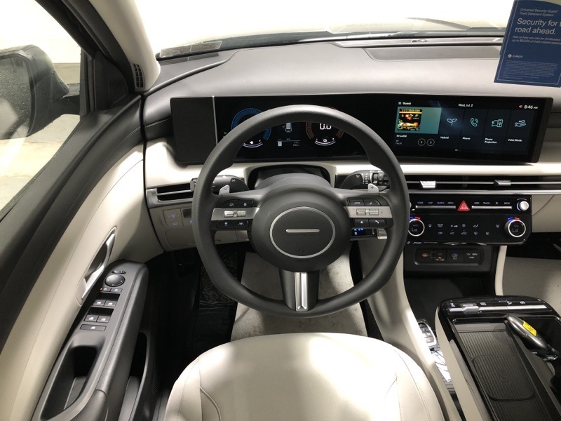 New 2025 Hyundai Tucson Hybrid Sport Utility