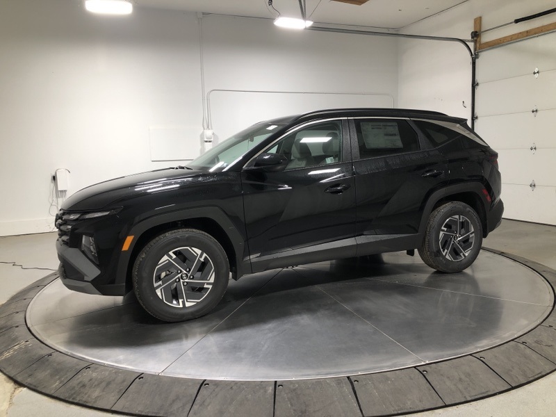 New 2025 Hyundai Tucson Hybrid Sport Utility