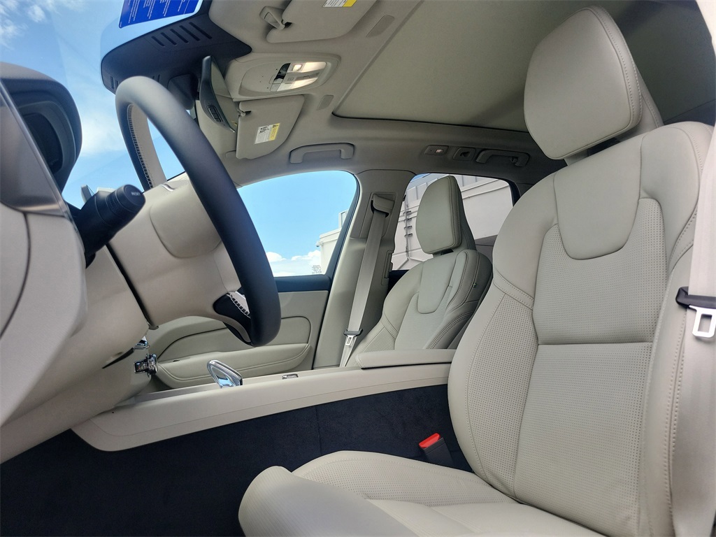 new 2026 Volvo XC60 Plug-In Hybrid car, priced at $74,235