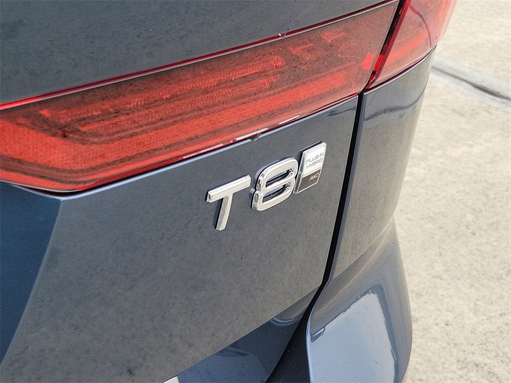 new 2026 Volvo XC60 Plug-In Hybrid car, priced at $74,235