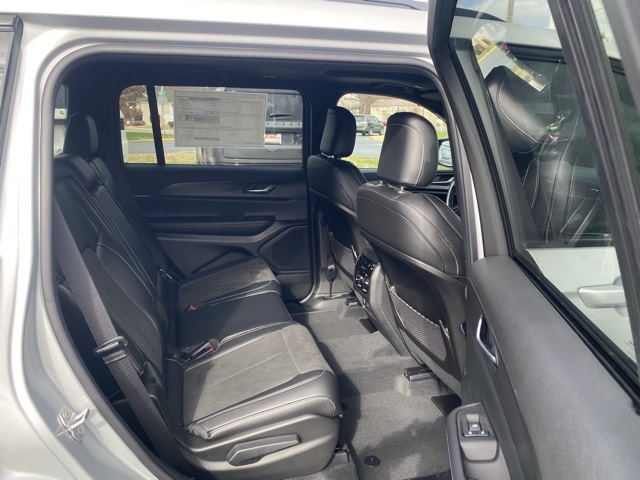 new 2025 Jeep Grand Cherokee L car, priced at $38,889