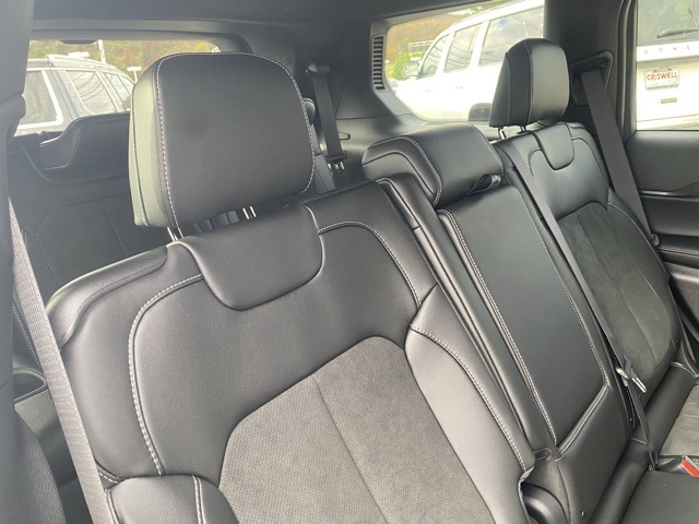 new 2025 Jeep Grand Cherokee L car, priced at $38,889