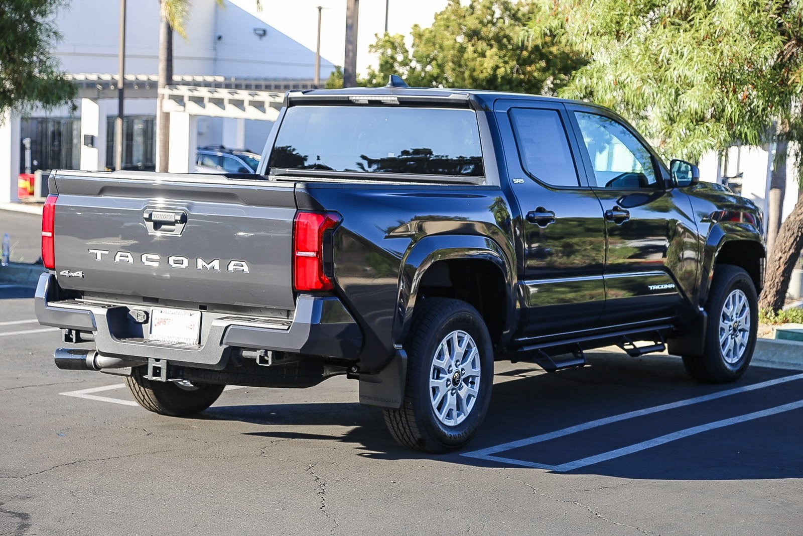 2025 Toyota Tacoma SR5 Double Cab photo 8
