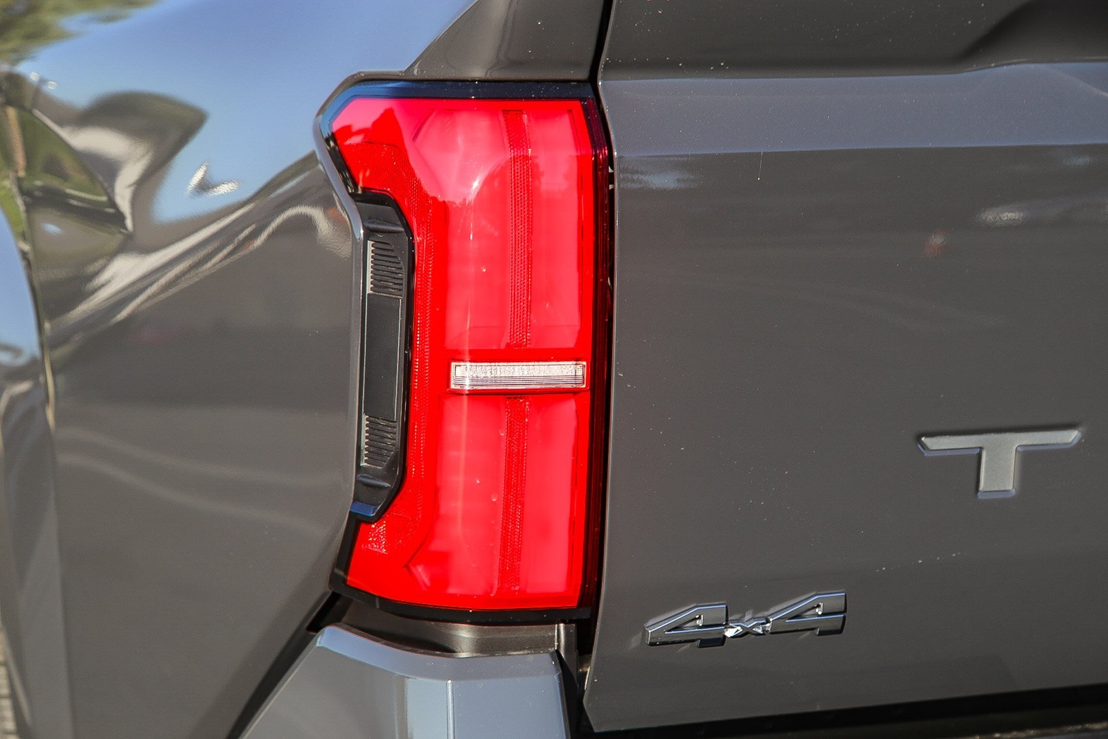 2025 Toyota Tacoma SR5 Double Cab photo 9