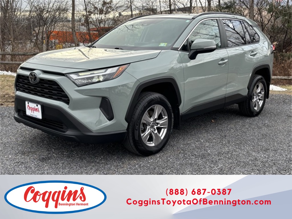 2022 Toyota RAV4 XLE's photo