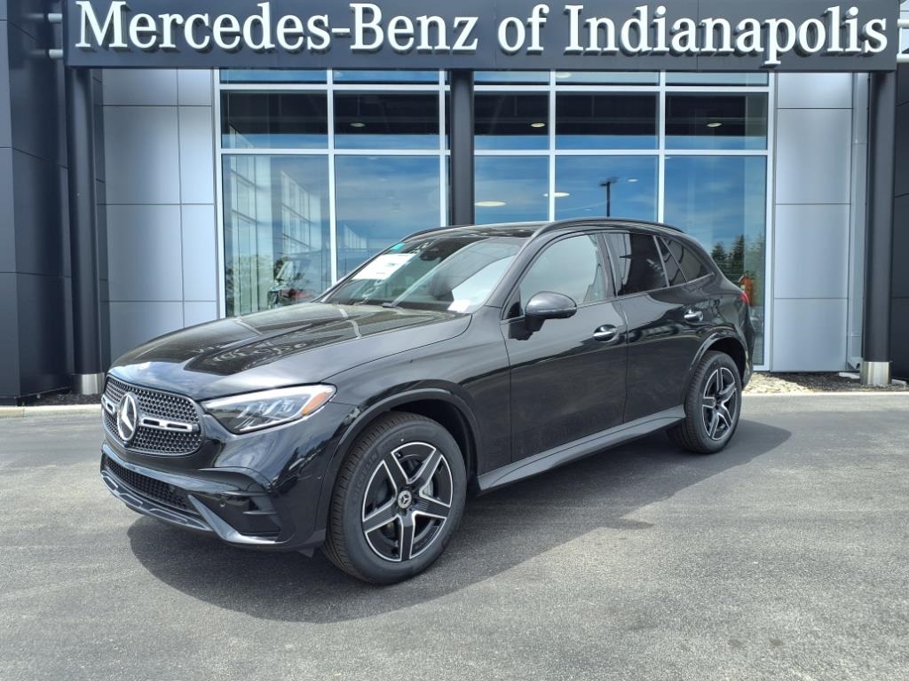 2025 Mercedes-Benz GLC Base's photo