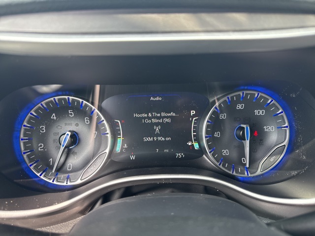 2026 Chrysler Pacifica photo 15