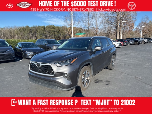 2024 Toyota Highlander XLE's photo