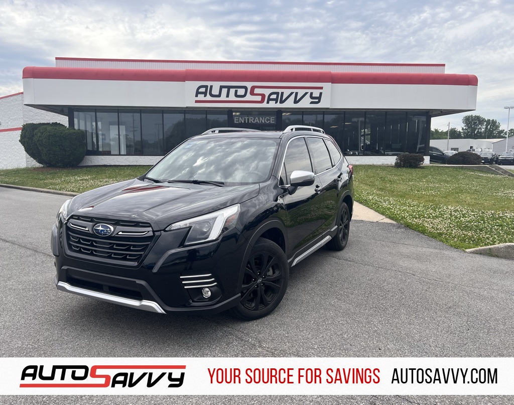 2023 Subaru Forester Touring photo 2