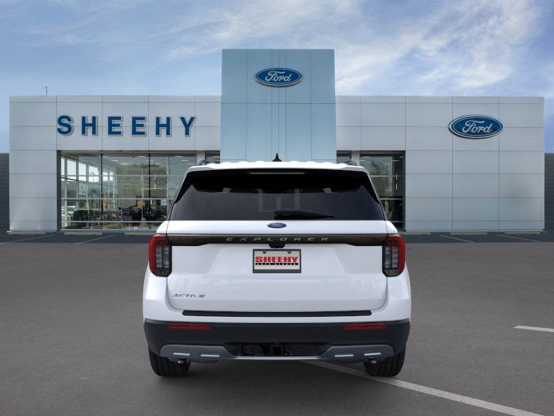 2025 Ford Explorer photo 6