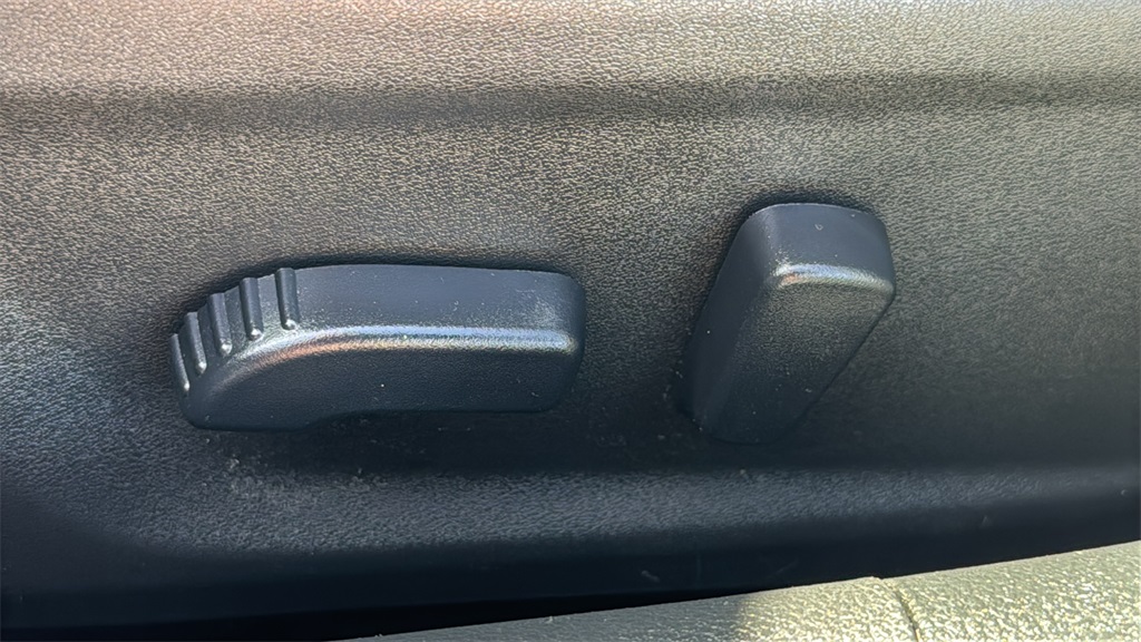 2022 Gun Metallic Nissan Altima 2.5 SV FWD Sedan