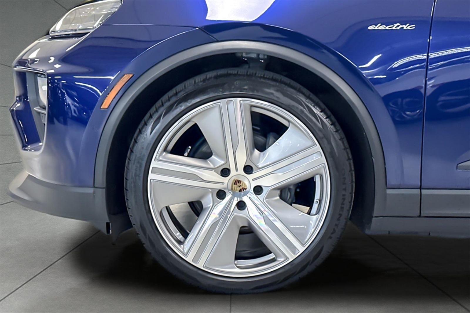 2025 Porsche Macan 4 Electric photo 12
