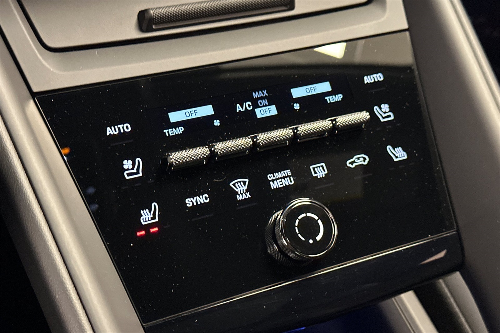 2025 Porsche Macan 4 Electric photo 20