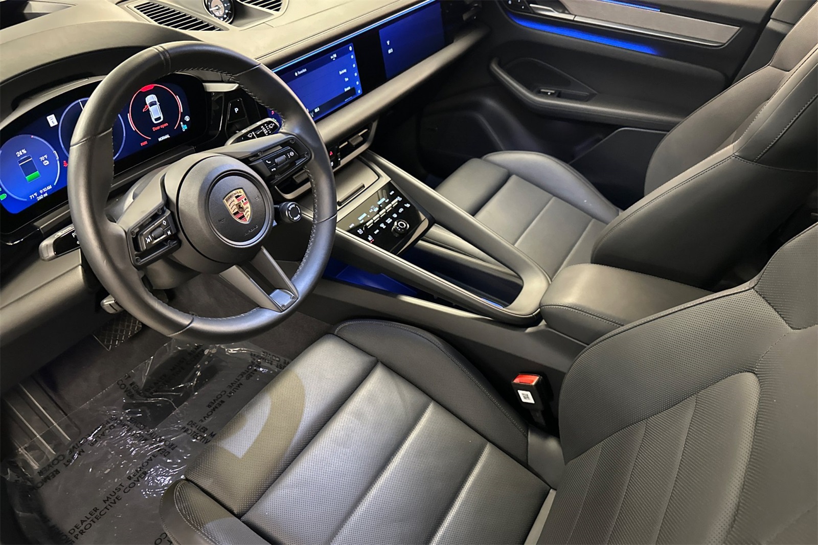 2025 Porsche Macan 4 Electric photo 4