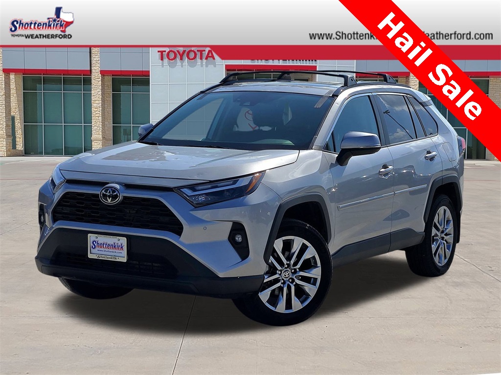 2024 Toyota RAV4 XLE Premium's photo