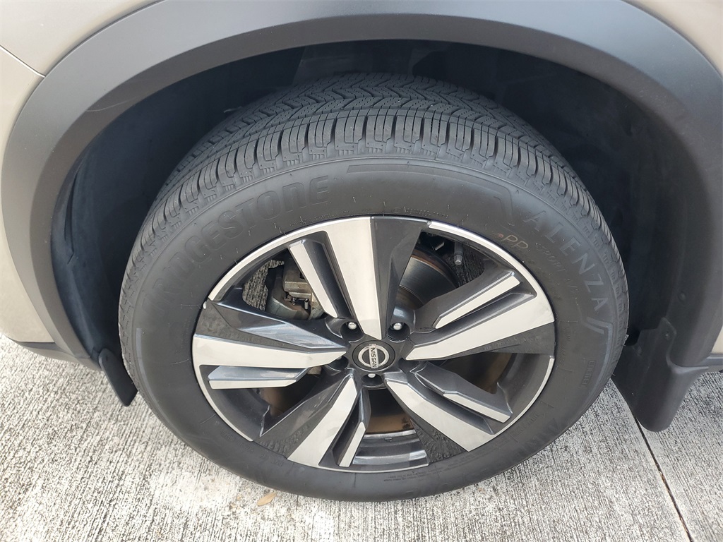 used 2021 Nissan Rogue car, priced at $21,295