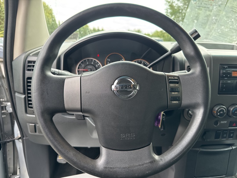 2011 Nissan Titan S Crew Cab photo 10