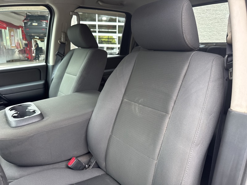2011 Nissan Titan S Crew Cab photo 15