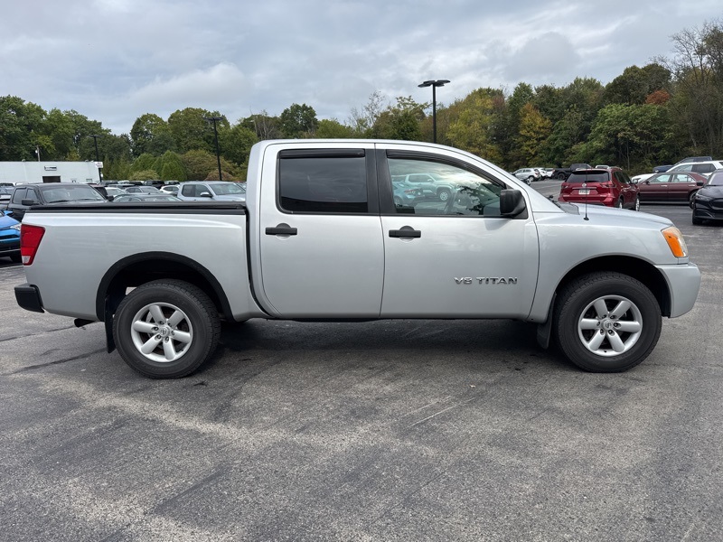 2011 Nissan Titan S Crew Cab photo 2