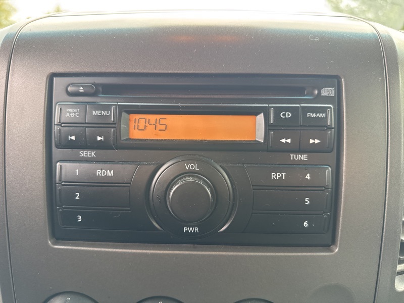 2011 Nissan Titan S Crew Cab photo 22