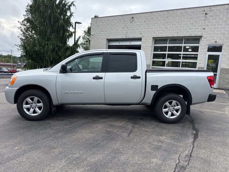 2011 Nissan Titan S Crew Cab photo 6