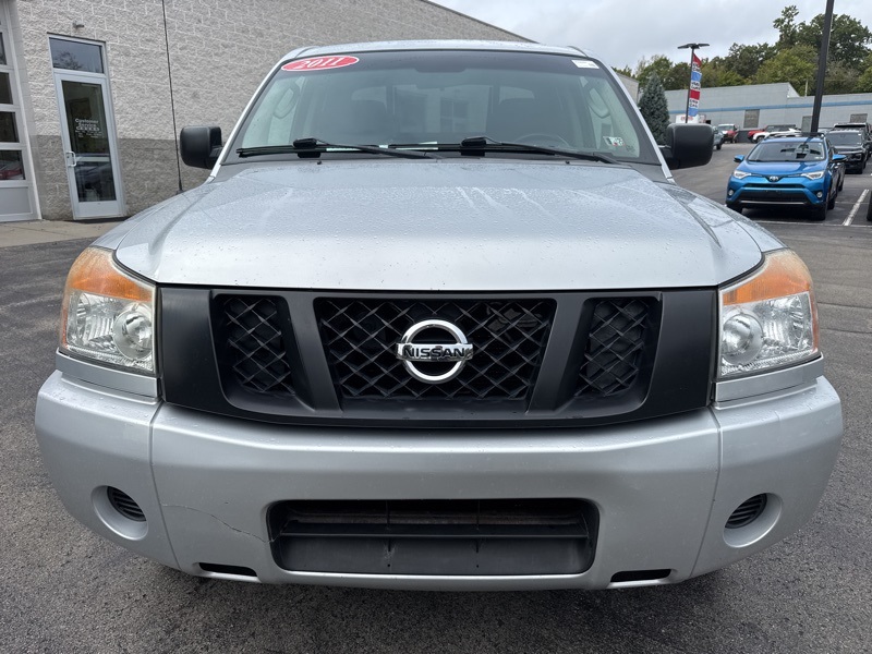 2011 Nissan Titan S Crew Cab photo 8