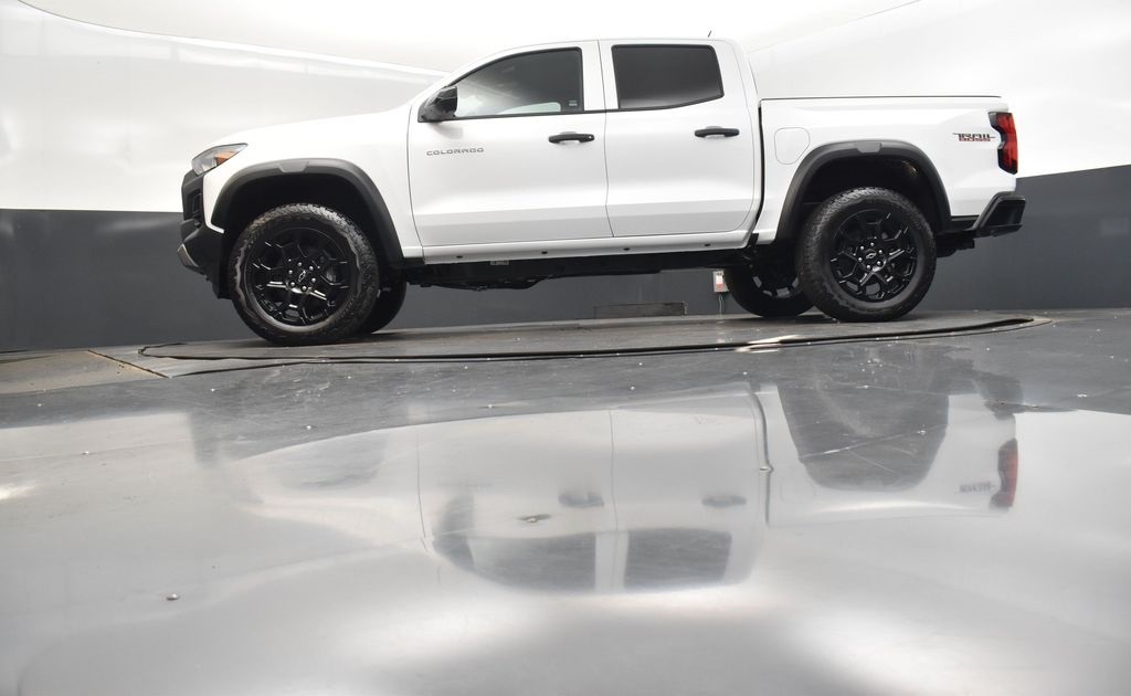 2026 Summit White Chevrolet Colorado 4X4 Truck