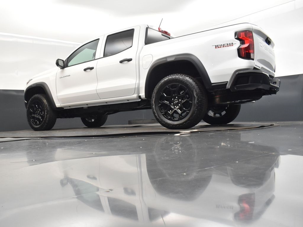 2026 Summit White Chevrolet Colorado 4X4 Truck