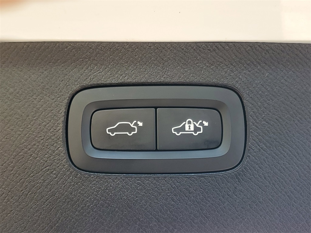 used 2023 Volvo XC90 car, priced at $36,595