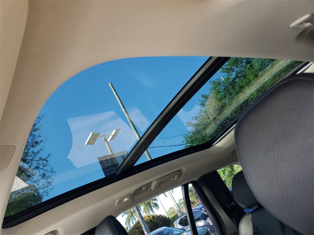 used 2023 Volvo XC90 car, priced at $36,595