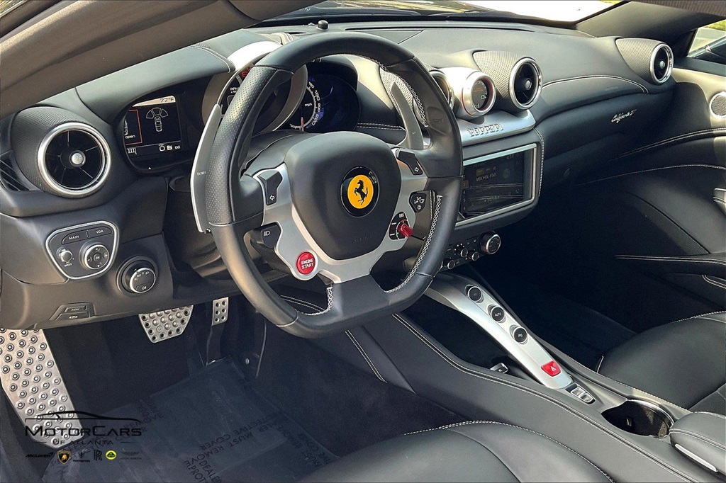 2016 Nero Daytona Ferrari California T RWD Convertible